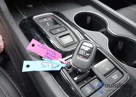 2025 Honda Pilot Touring z USA, uszkodzony, nr VIN 5FNYG1H72SB103673